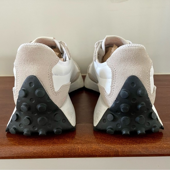 New Balance Women's Sneakers 327 Gray and White ‘Dusty Pink’ Size US 6 - Picture 6 of 9